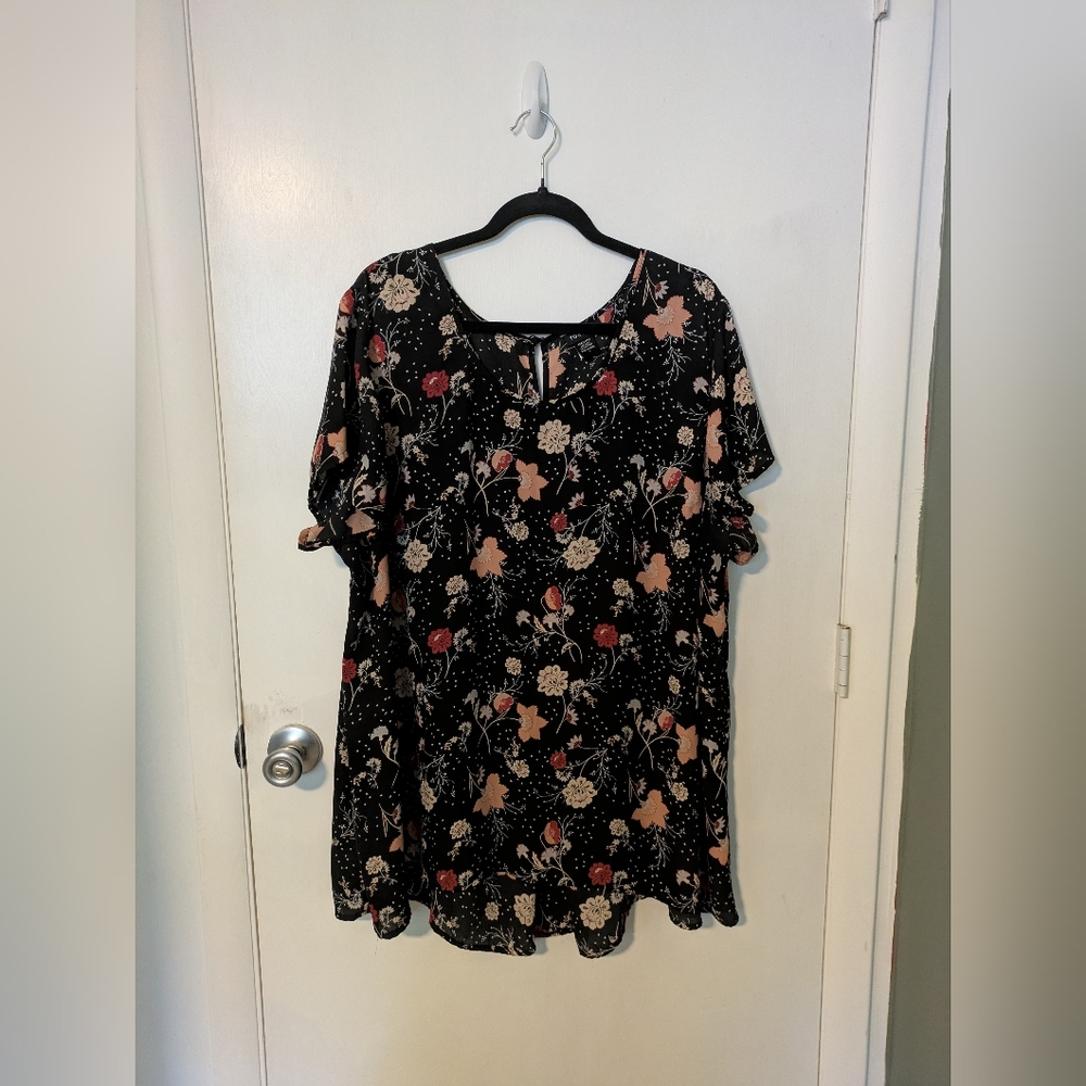 TORRID sz. 4 Georgette Floral Hi-Lo Blouse
